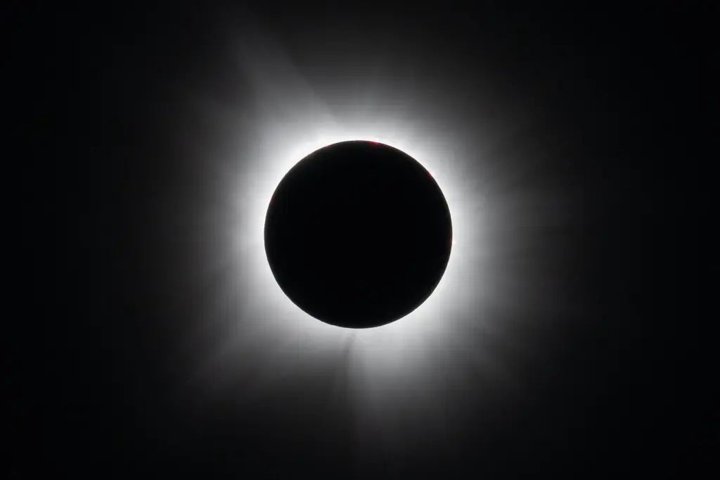 nhq202404080101large