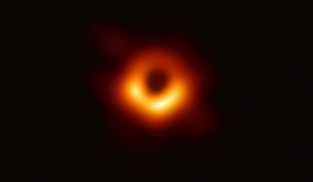 blackhole 1600