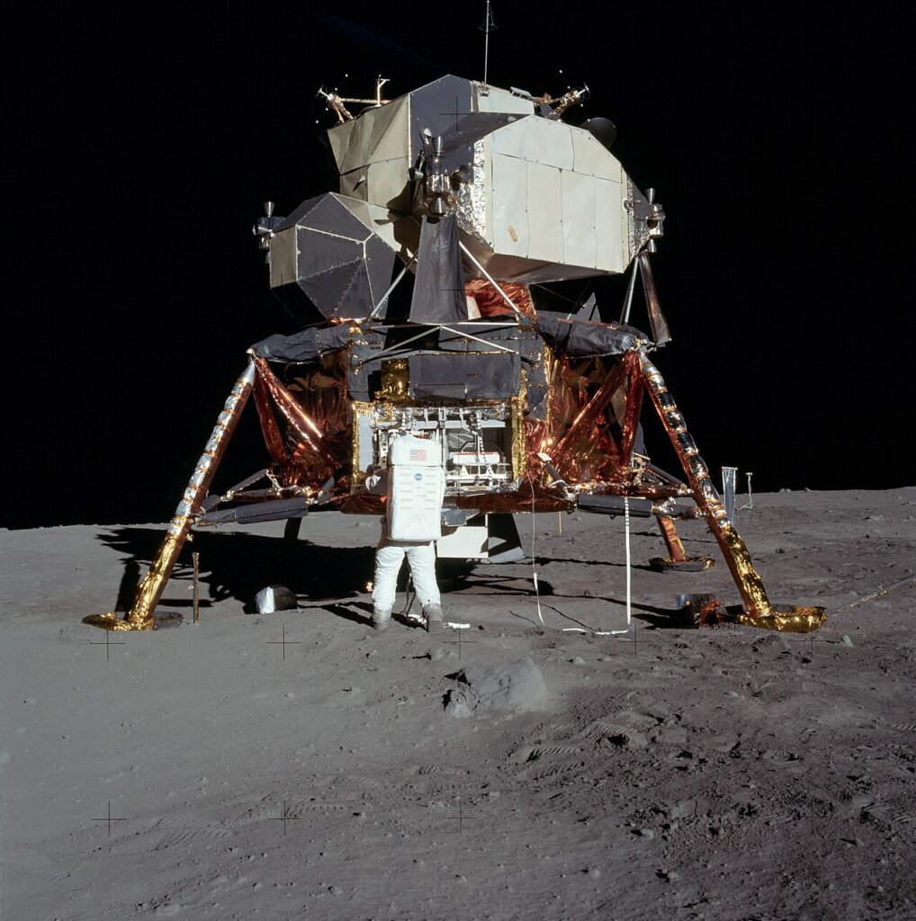 Apollo 11 Lunar Lander 5927 NASA